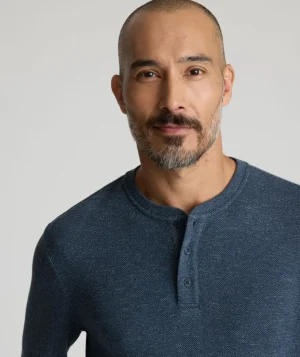 Tees & Henleys>UNTUCKit Stretch Cotton Herringbone Henley Navy