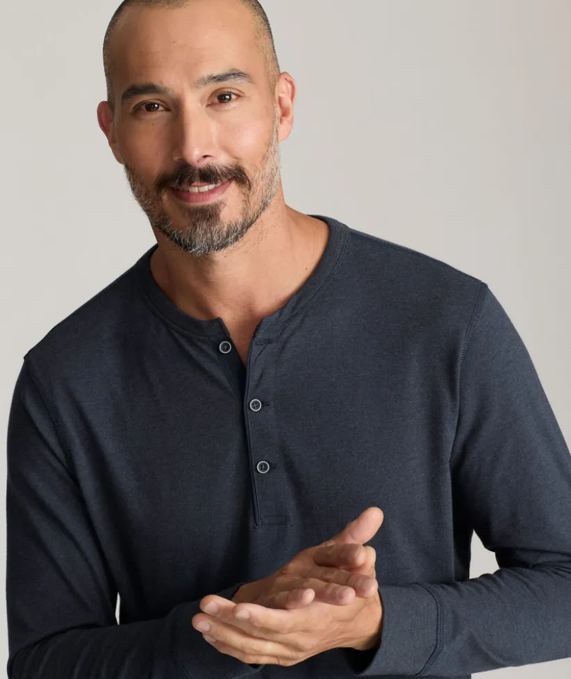 ultrasoft-henley-bGdpFZgG-2.webp Tees & Henleys>UNTUCKit Ultrasoft Henley
