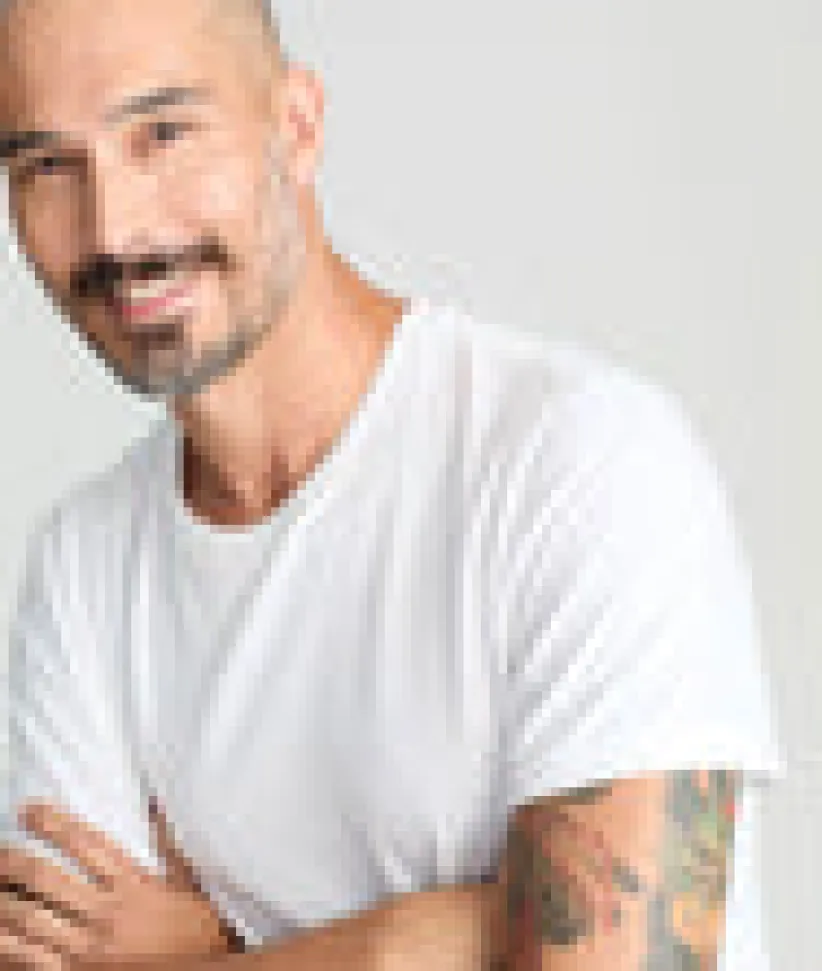 ultrasoft-tee-piLFYrGD-5.webp Tees & Henleys>UNTUCKit Ultrasoft Tee White